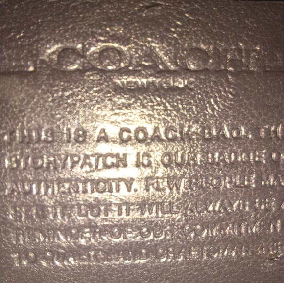 Elegant Blue Leather Tote Bag - Picture 8 of 16